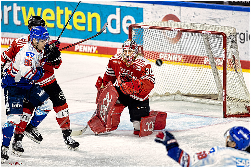 PENNY DEL Viertelfinale Spiel 6;  Koelner Haie - Adler Mannheim; Koeln, 26.03.2023